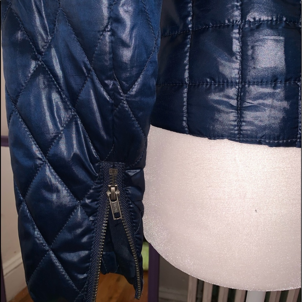 Light Jacket - Picture 5 of 6
